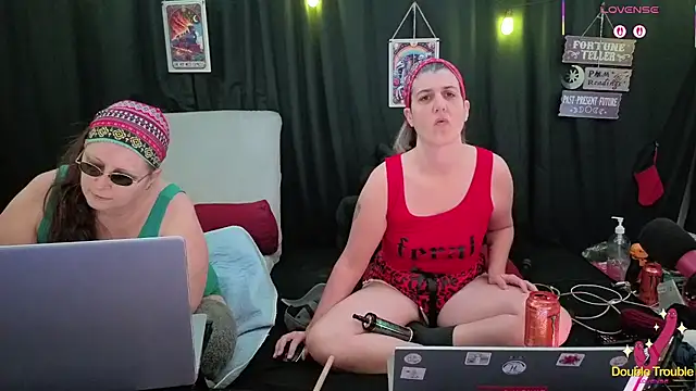 Sexy Mama-69 online show from 26, 11, 2025