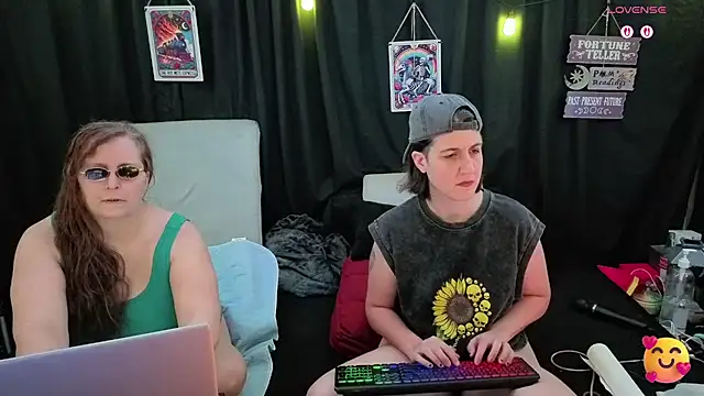 Sexy Mama-69 online show from 13, 11, 2025