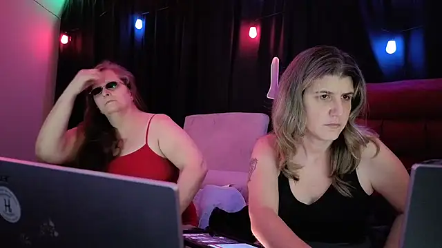 Sexy Mama-69 online show from 24, 9, 2025