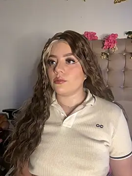 Jullieetta online show from 10, 11, 2025