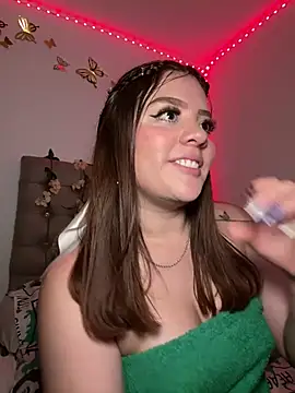 Jullieetta online show from 12, 3, 2025