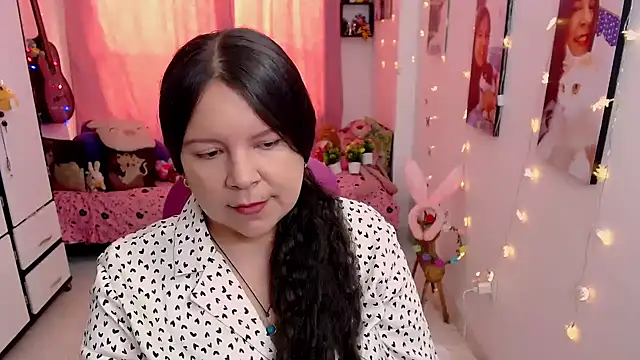 claryssa  online show from 2, 4, 2026