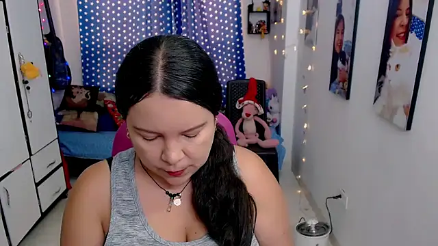 claryssa  online show from 2, 12, 2025