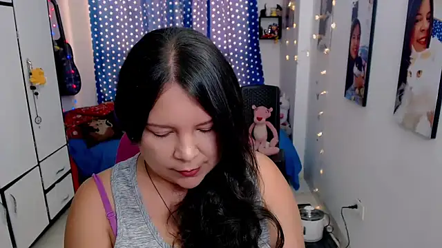 claryssa  online show from 11, 11, 2025