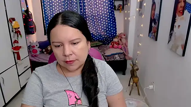 claryssa  online show from 19, 2, 2026