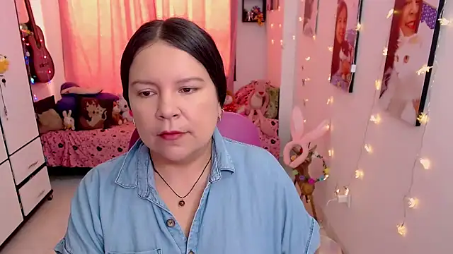 claryssa  online show from 17, 4, 2026