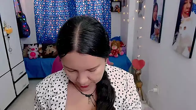 claryssa  online show from 22, 3, 2026