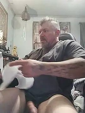 Snapshot of bigdoog8 chatting on 10, 6, 2026 bigdoog8 online show from 10, 6, 2026