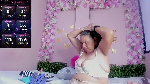 Snapshot of grandmother_milf chatting on 13, 5, 2026 grandmother milf online show from 13, 5, 2026