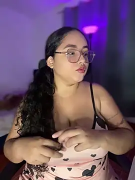 CurlyGirl 1 online show from 17, 4, 2026