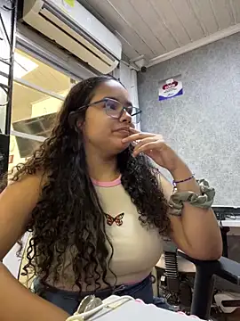 CurlyGirl 1 online show from 5, 2, 2025