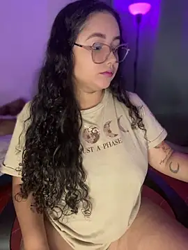 CurlyGirl 1 online show from 30, 3, 2026