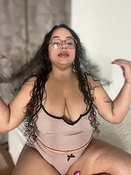 CurlyGirl 1 online show from 3, 4, 2026