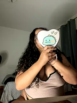 CurlyGirl 1 online show from 11, 9, 2025