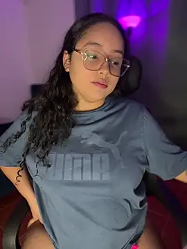 CurlyGirl 1 online show from 12, 3, 2026