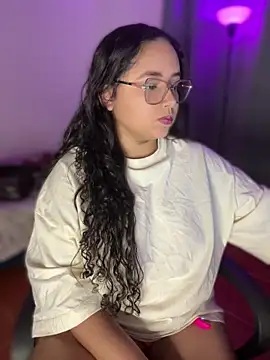 CurlyGirl 1 online show from 27, 3, 2026