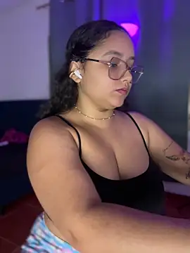 CurlyGirl 1 online show from 31, 1, 2026