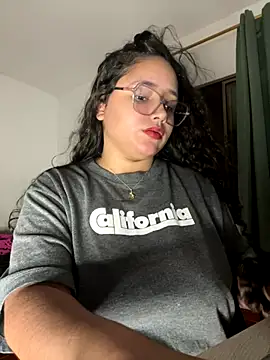 CurlyGirl 1 online show from 7, 11, 2025