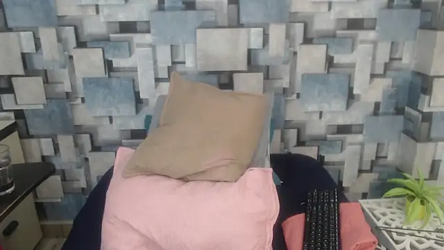 angel dthroatt online show from 7, 1, 2026