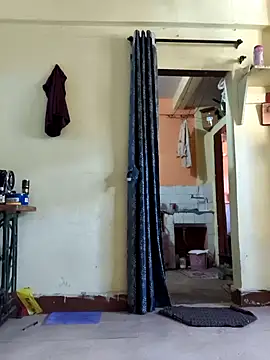 Snapshot of Sand-1 chatting on 14, 12, 2025 Sand-1 online show from 14, 12, 2025