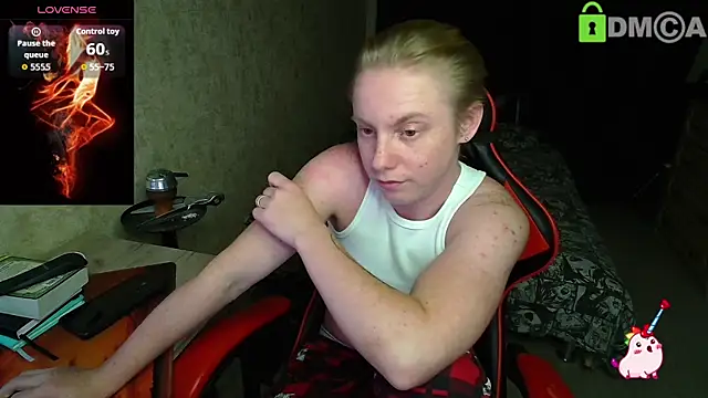 Alexis Gordon online show from 26, 9, 2025