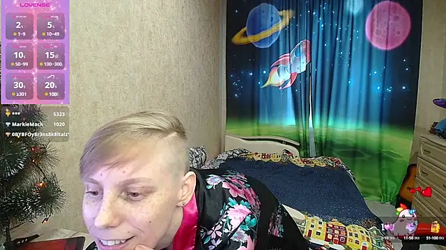 Alexis Gordon online show from 30, 12, 2024