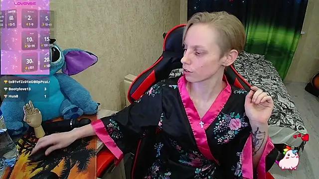 Alexis Gordon online show from 8, 3, 2025