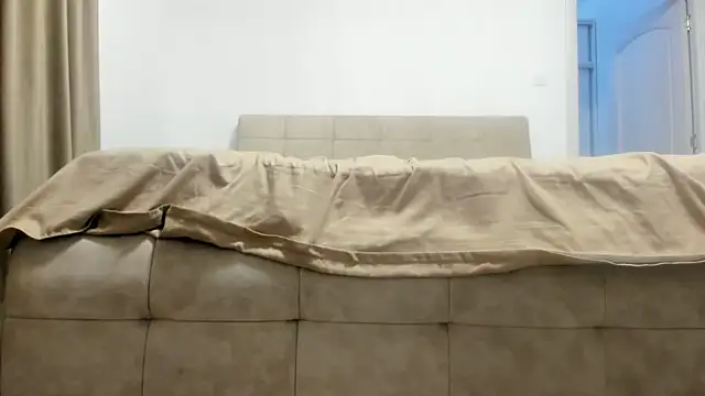 Hottalicia2 online show from 13, 2, 2026