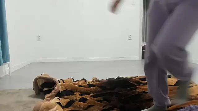 Hottalicia2 online show from 17, 11, 2025