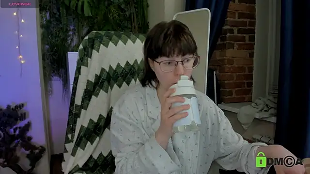 Snapshot of Melissa_Wells chatting on 1, 7, 2026 Melissa Wells online show from 1, 7, 2026