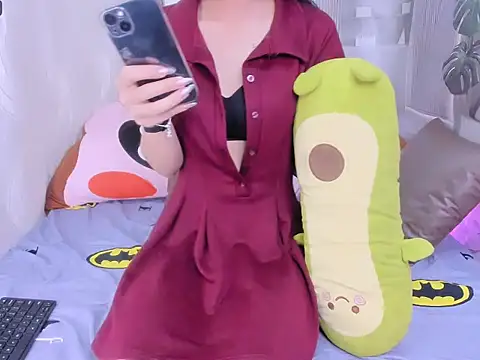 Snapshot of Ly__ chatting on 23, 4, 2026 Ly online show from 23, 4, 2026