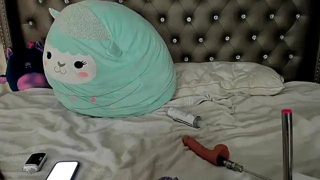 NadiaLyla online show from 30, 6, 2026