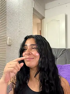 Snapshot of Meganmilk1 chatting on 24, 10, 2025 Meganmilk1 online show from 24, 10, 2025