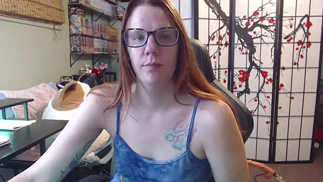 Sarahtineke online show from 4, 5, 2026