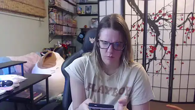 Sarahtineke online show from 19, 3, 2026