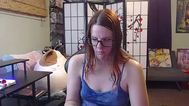 Sarahtineke online show from 27, 5, 2026