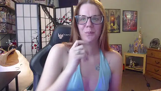 Sarahtineke online show from 18, 5, 2026