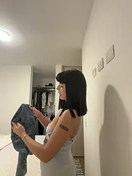 NicolRoss  online show from 8, 3, 2026