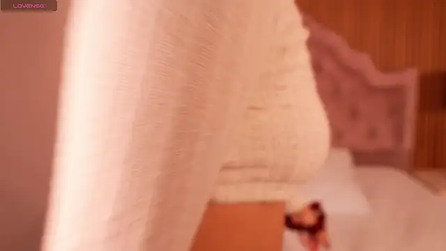 NicolRoss  online show from 17, 11, 2025