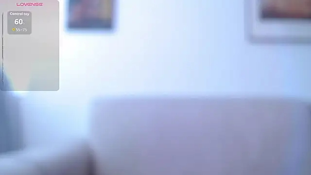 Snapshot of BubbleGumm_ chatting on 8, 4, 2026 BubbleGumm online show from 8, 4, 2026