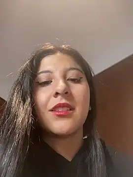 Snapshot of BubbleGumm_ chatting on 4, 3, 2025 BubbleGumm online show from 4, 3, 2025