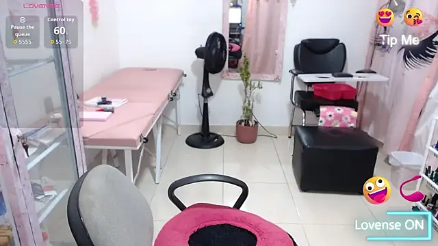 Snapshot of titsbiglovers chatting on 21, 7, 2026 titsbiglovers online show from 21, 7, 2026