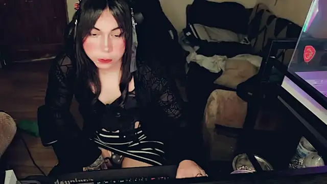 Snapshot of evelyntvsexy chatting on 17, 7, 2026 evelyntvsexy online show from 17, 7, 2026