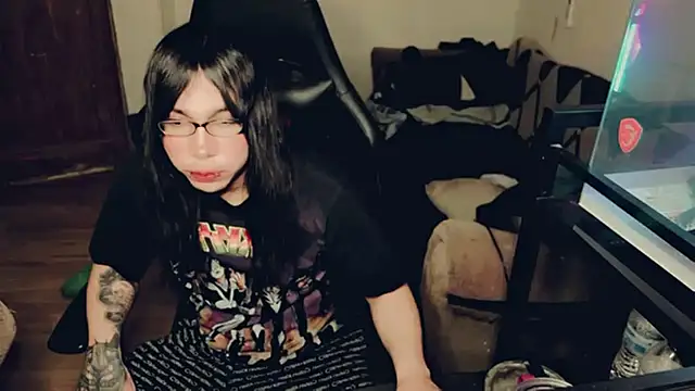 Snapshot of evelyntvsexy chatting on 21, 7, 2026 evelyntvsexy online show from 21, 7, 2026