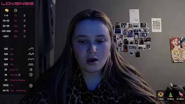 Snapshot of Light_Luna chatting on 22, 11, 2025 Light Luna online show from 22, 11, 2025