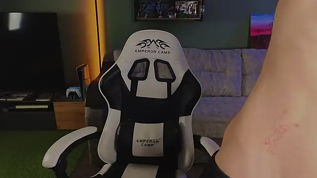 TeddyLiLboy online show from 4, 12, 2025