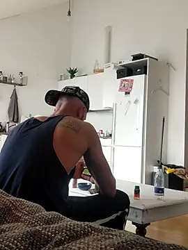 Snapshot of eltoulou chatting on 2, 3, 2025 eltoulou online show from 2, 3, 2025