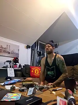 Snapshot of eltoulou chatting on 6, 1, 2026 eltoulou online show from 6, 1, 2026