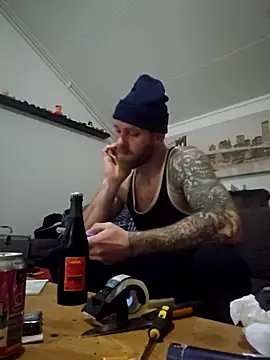 Snapshot of eltoulou chatting on 14, 12, 2025 eltoulou online show from 14, 12, 2025