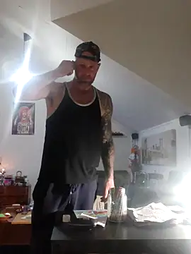 Snapshot of eltoulou chatting on 24, 10, 2025 eltoulou online show from 24, 10, 2025